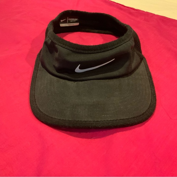 Nike Black Visor Hat - Picture 1 of 4